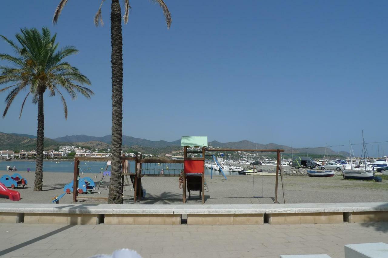 Platja Del Port Lejlighed Llança Eksteriør billede